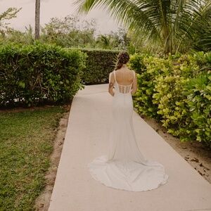 Vow'd Shore Dress Size 4 (altered)